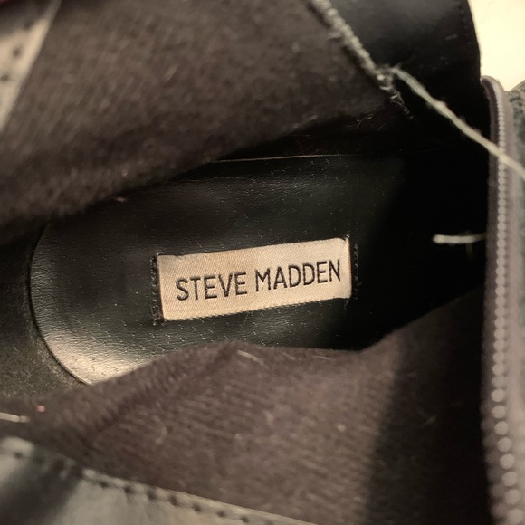 Steve Madden low suede block heel bootie - Picture 4 of 4